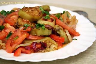 Салат из баклажанов - рецепт приготовления с пошаговой инструкцией и фотографиями