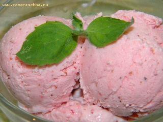 Клубнично-земляничное мороженое - рецепт приготовления с пошаговой инструкцией и фотографиями