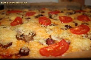 Пицца с охотничьими сосисками - рецепт приготовления с пошаговой инструкцией и фотографиями