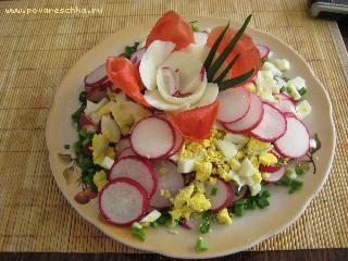 Салат из редиса с яйцом и зеленым луком - рецепт приготовления с пошаговой инструкцией и фотографиями