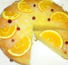 5) Апельсиновый сок процедить через сито, добавить в него лимонный сок и сахар, смесь нагреть