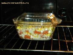 4) Залить все сливками и поставить в духовку (180-190С) на 40-50 минут