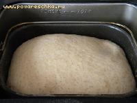 Поставить хлебопечку на режим выпечки основного хлеба (3-3,5 часа)